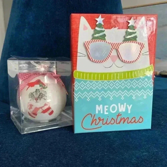 Kitty Ornament & Gift Box Set - Picture 2 of 6